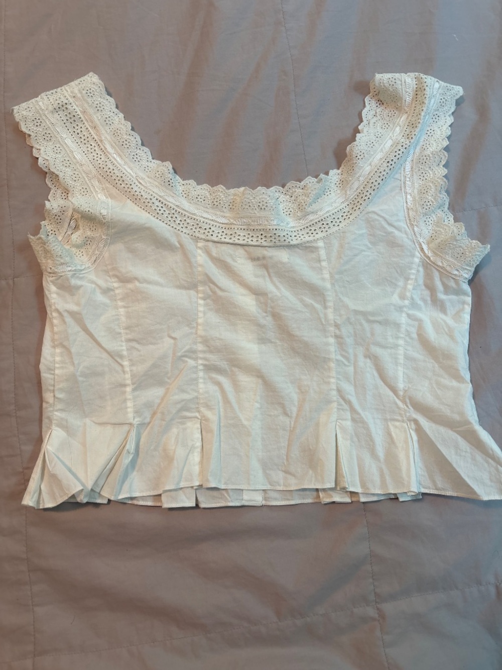 Doen Cream Eyelet Lace-Trim Button Front Cropped Top - Picture 8 of 16